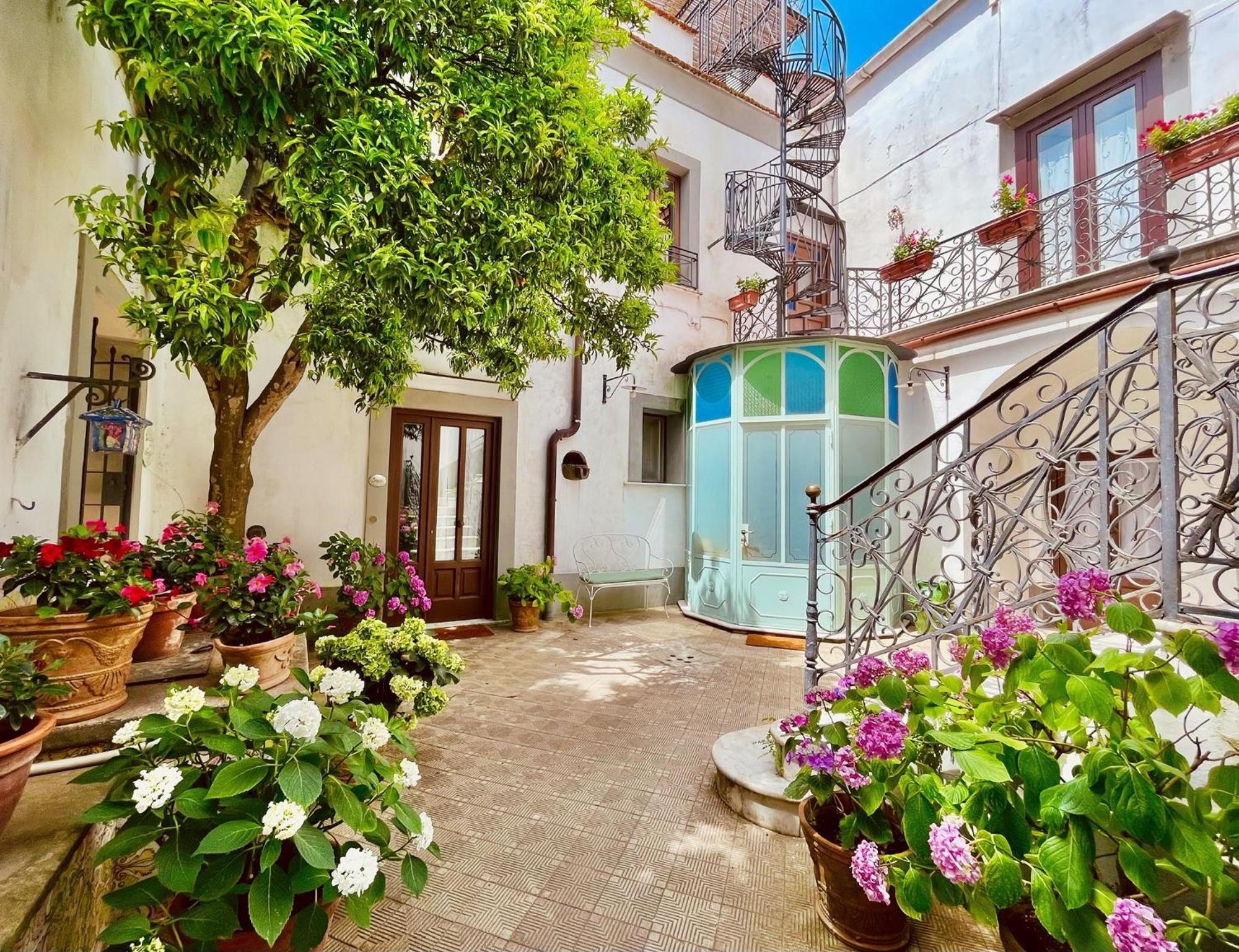 La Dimora: Relax In A Lovely Garden 马萨鲁布朗斯 外观 照片